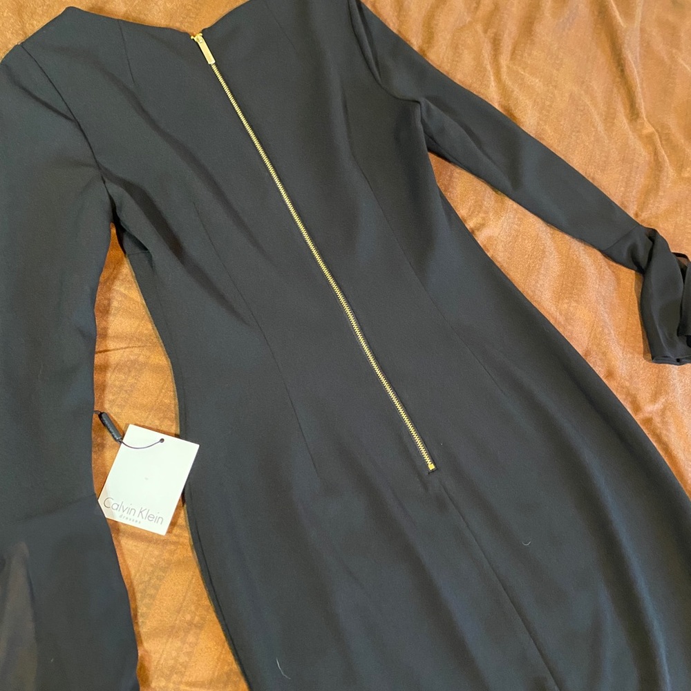 Dress - Picture 4 of 4